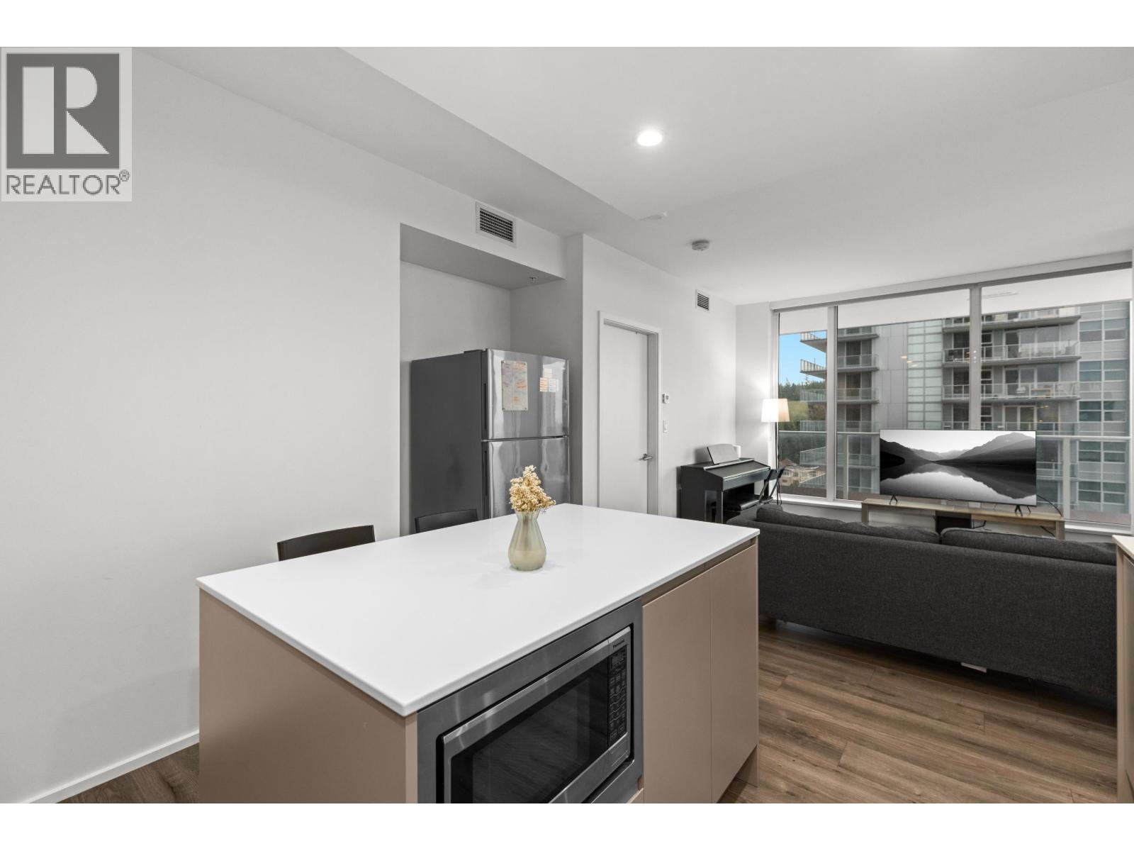 905 3833 Evergreen Place, Burnaby, British Columbia  V3J 0M2 - Photo 4 - R3123133