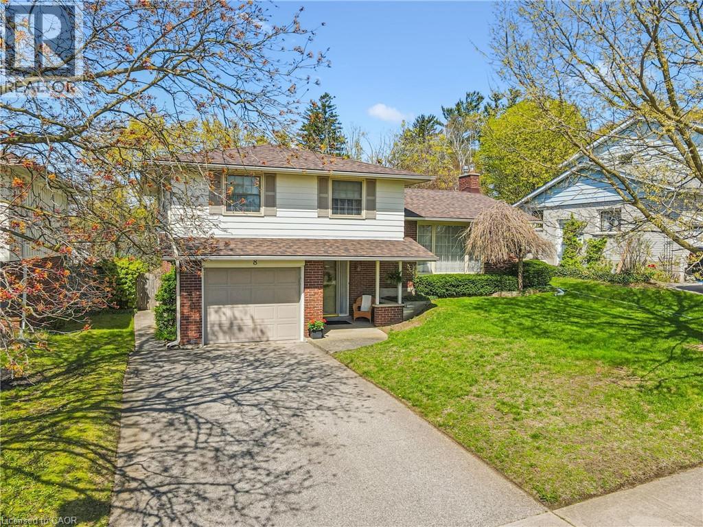 8 Crestwood Drive
