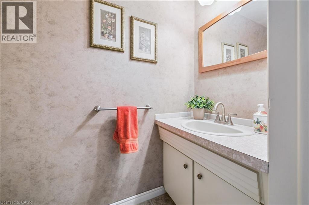 8 Crestwood Drive, Cambridge, Ontario  N1S 3N9 - Photo 27 - 40819433