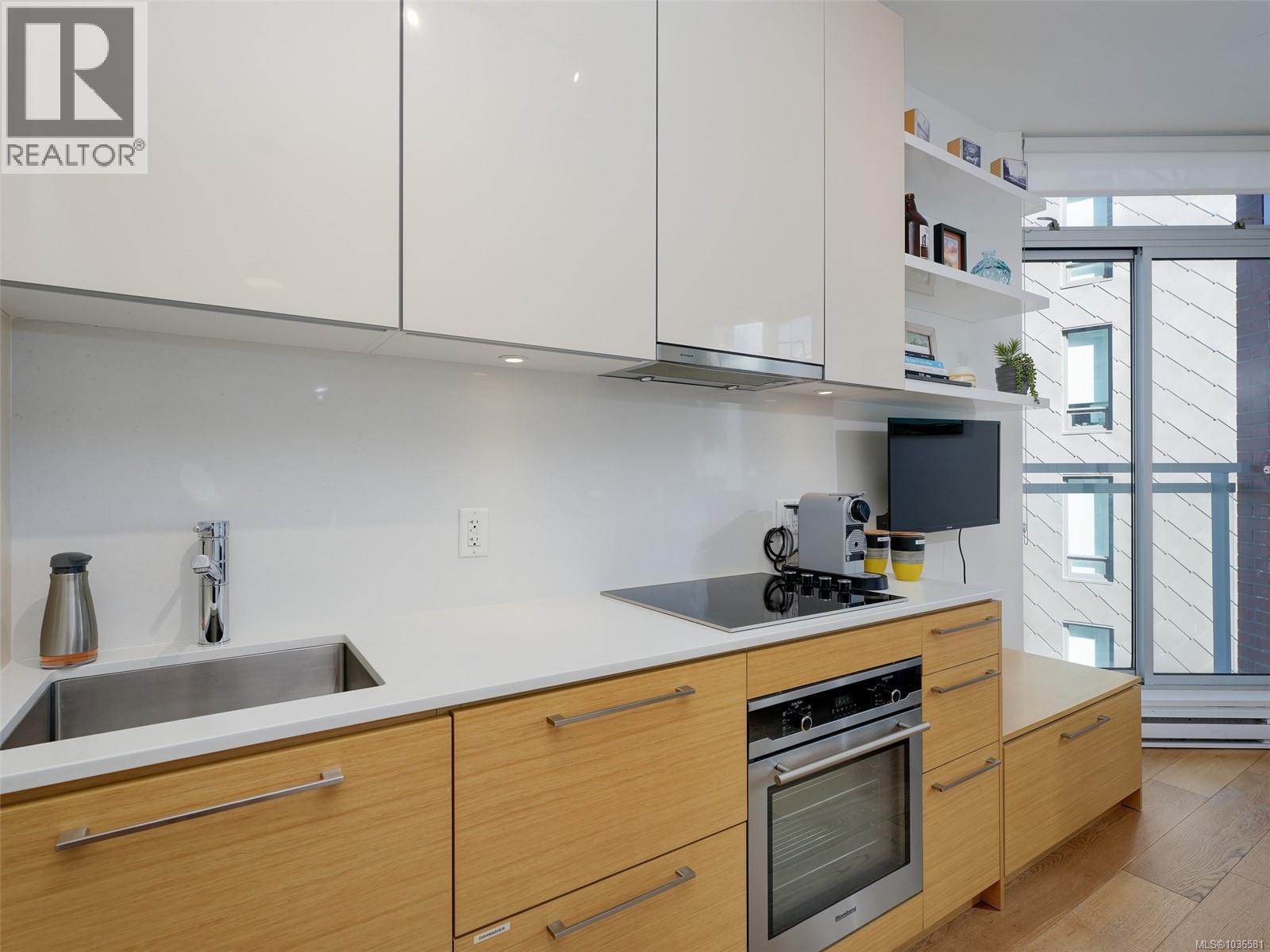 210 456 Pandora Ave, Victoria, British Columbia  V8W 0E3 - Photo 8 - 1036581