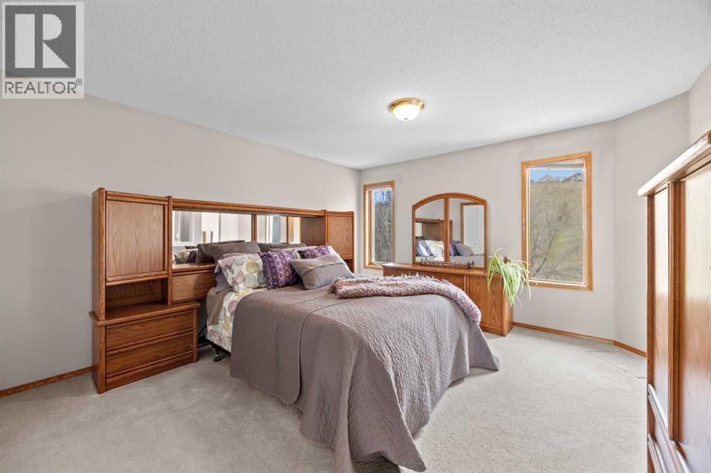 30 Gleneagles View, Cochrane, Alberta  T0L 0W2 - Photo 26 - A2308711