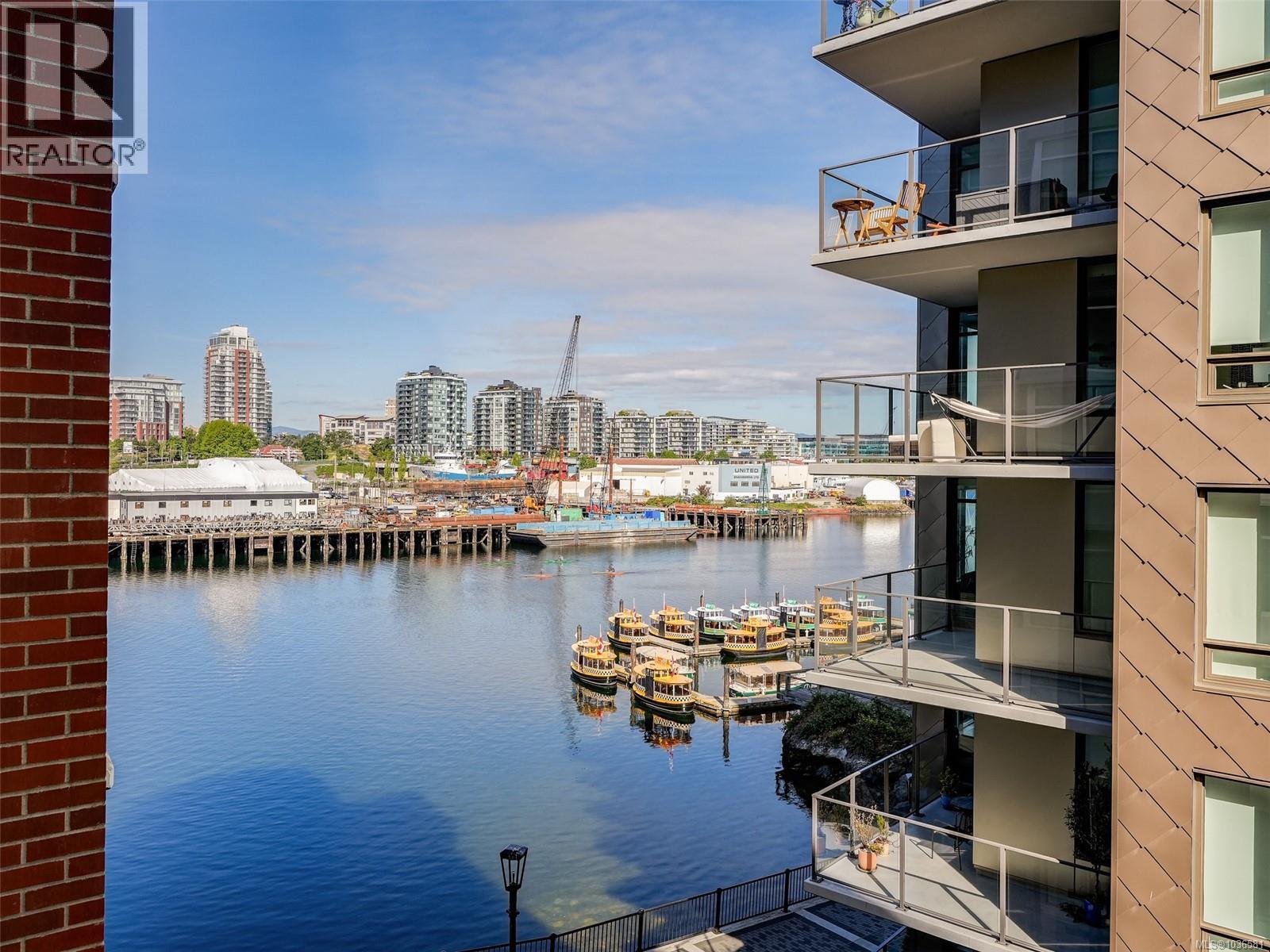 210 456 Pandora Ave, Victoria, British Columbia  V8W 0E3 - Photo 1 - 1036581