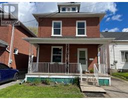 58 WILLIAM STREET W, Smiths Falls, Ontario