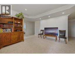 2200 Cortina Drive, Kelowna, British Columbia  V1P 1V1 - Photo 33 - 10386056