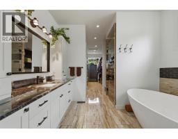2200 Cortina Drive, Kelowna, British Columbia  V1P 1V1 - Photo 24 - 10386056
