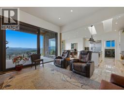 2200 Cortina Drive, Kelowna, British Columbia  V1P 1V1 - Photo 5 - 10386056