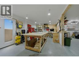 2200 Cortina Drive, Kelowna, British Columbia  V1P 1V1 - Photo 40 - 10386056