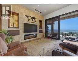 2200 Cortina Drive, Kelowna, British Columbia  V1P 1V1 - Photo 3 - 10386056