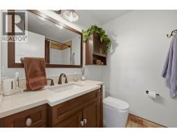 2200 Cortina Drive, Kelowna, British Columbia  V1P 1V1 - Photo 56 - 10386056