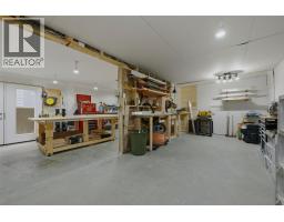 2200 Cortina Drive, Kelowna, British Columbia  V1P 1V1 - Photo 43 - 10386056