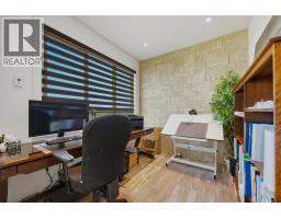 2200 Cortina Drive, Kelowna, British Columbia  V1P 1V1 - Photo 14 - 10386056