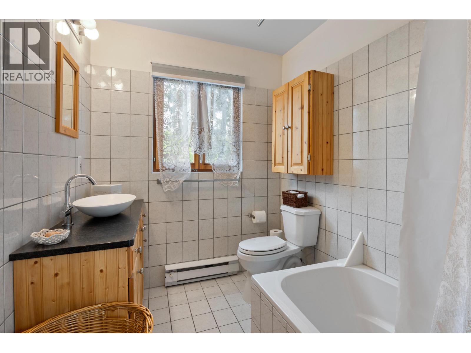 7815 Bell Road, Bridge Lake, British Columbia  V0K 1X2 - Photo 14 - R3123172