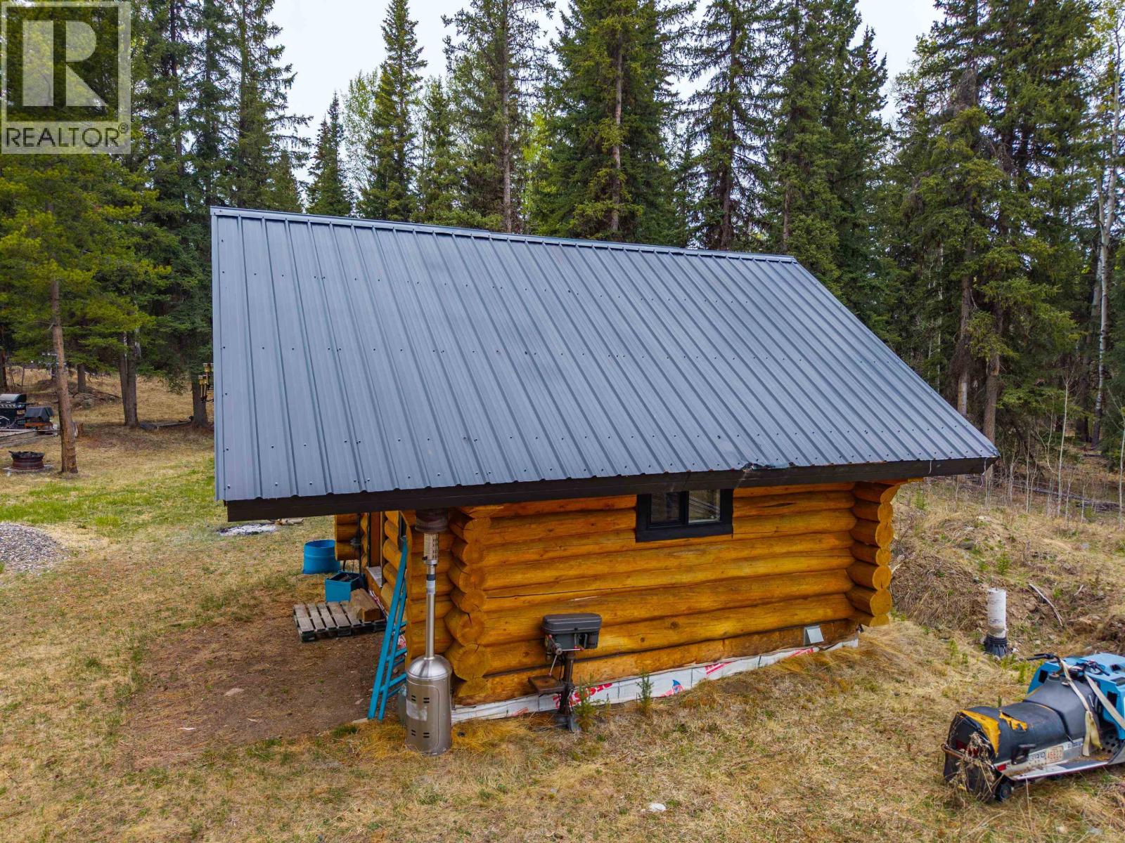 7111 Little Fort 24 Highway, Lone Butte, British Columbia  V0K 1K1 - Photo 10 - R3123171