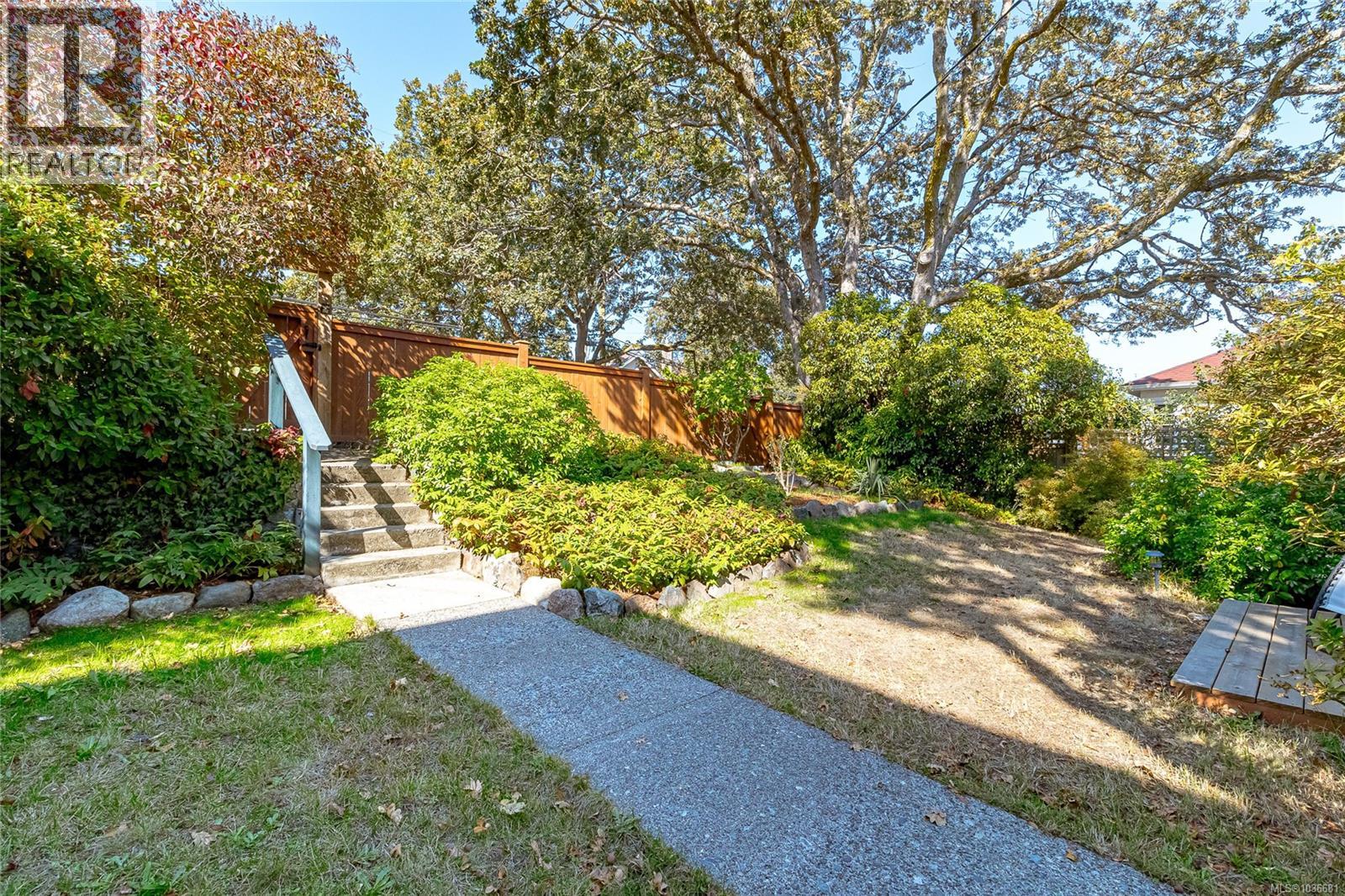 1959 Hampshire Rd, Oak Bay, British Columbia  V8R 5T9 - Photo 47 - 1036681