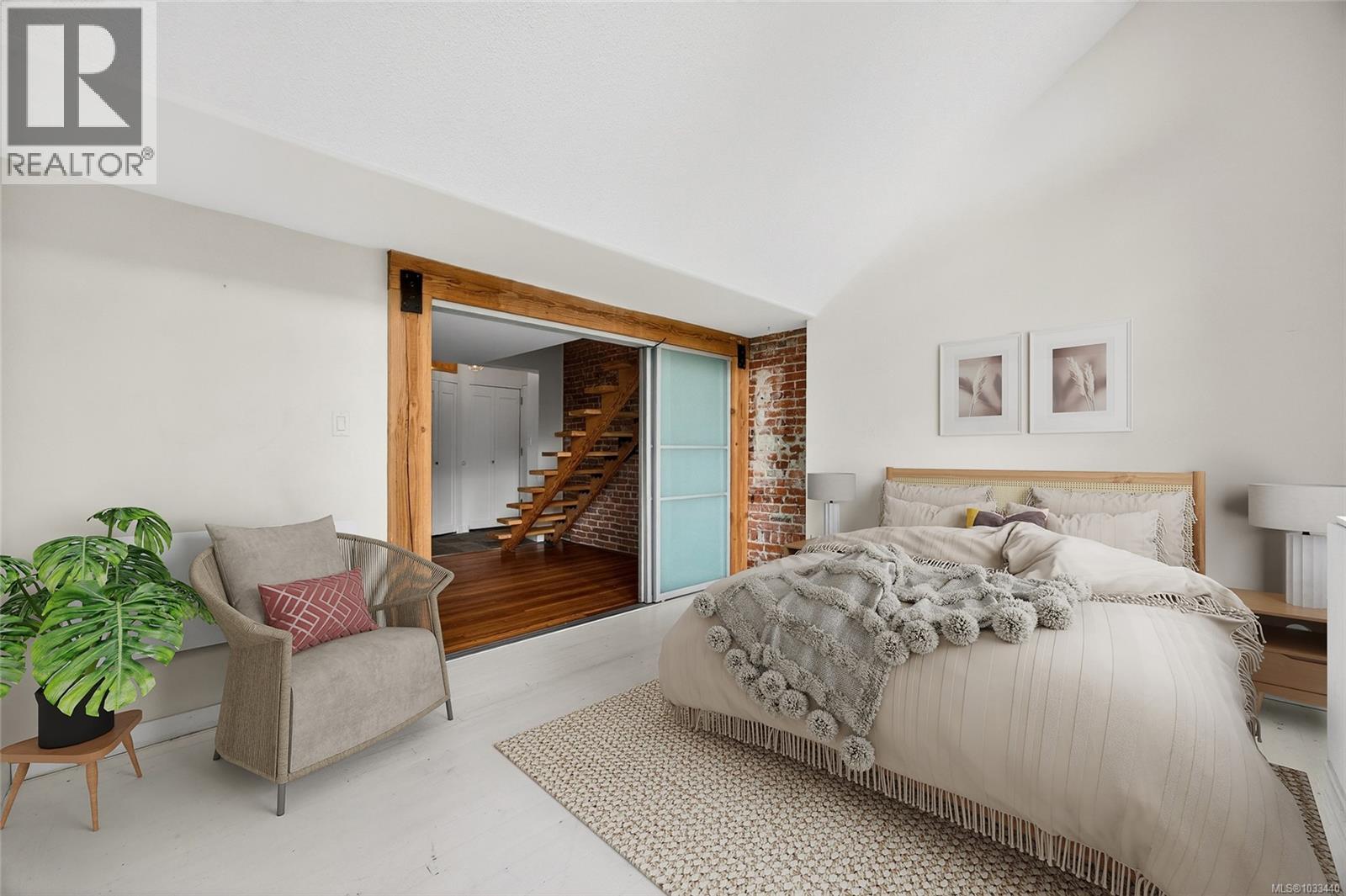 306 120 Douglas St, Victoria, British Columbia  V8V 2N9 - Photo 15 - 1033440