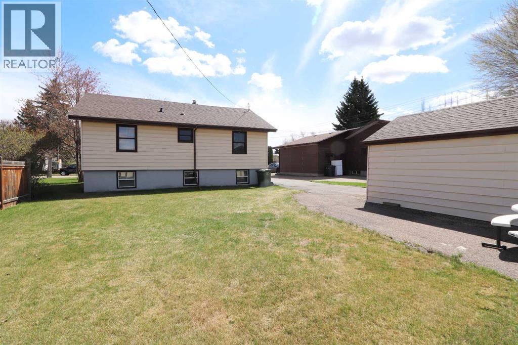 5108 54 Street, Ponoka, Alberta  T4J 1H8 - Photo 2 - A2310180