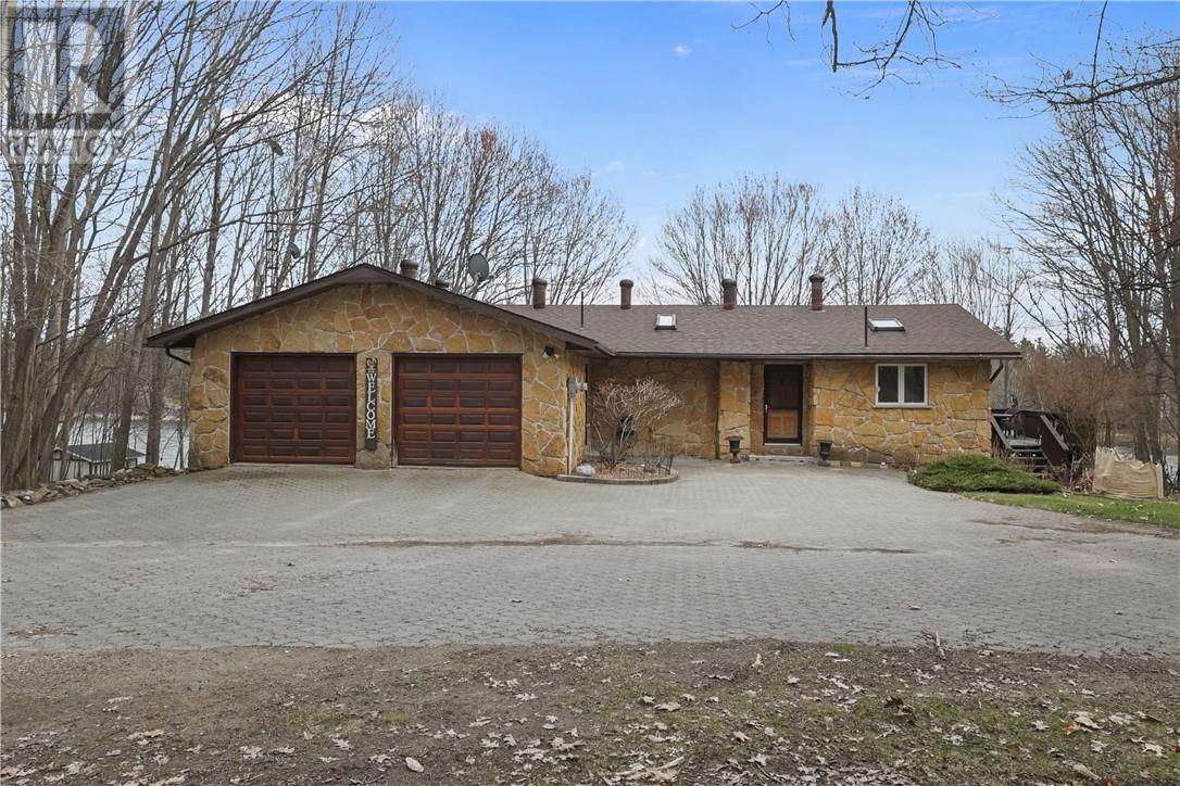 1870 B Bay Of Islands, Whitefish Falls, Ontario P0P 2H0 - Photo 2 - 2127731