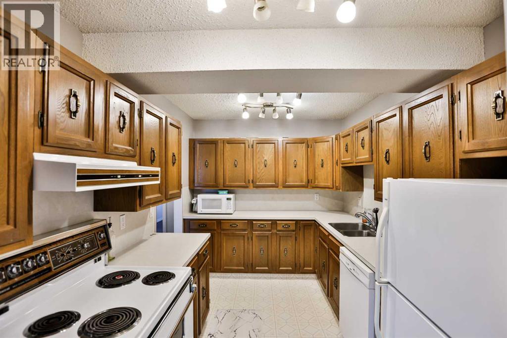 308, 2207 8 Avenue S, Lethbridge, Alberta  T1J 4G1 - Photo 9 - A2308157