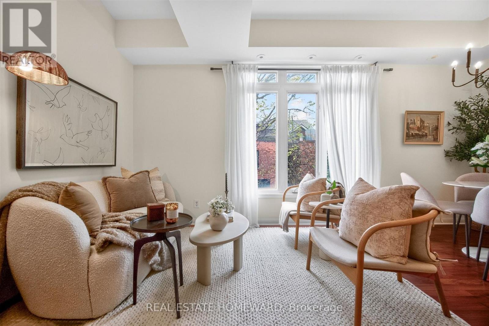 32 - 88 CARR STREET, Toronto, Ontario