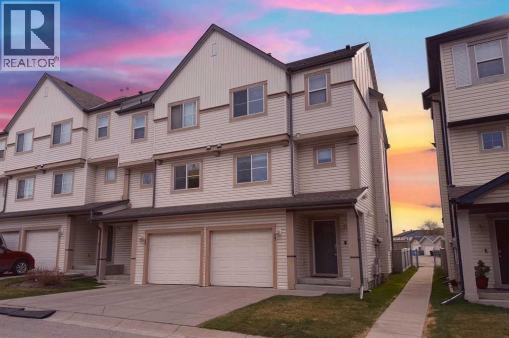 17 Copperfield Court SE, Calgary, Alberta