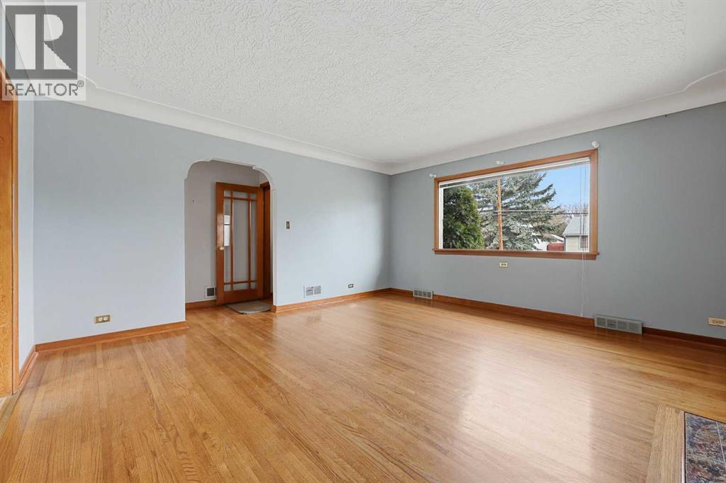 1019 8 Avenue Ne, Calgary, Alberta  T2E 0S4 - Photo 4 - A2306269