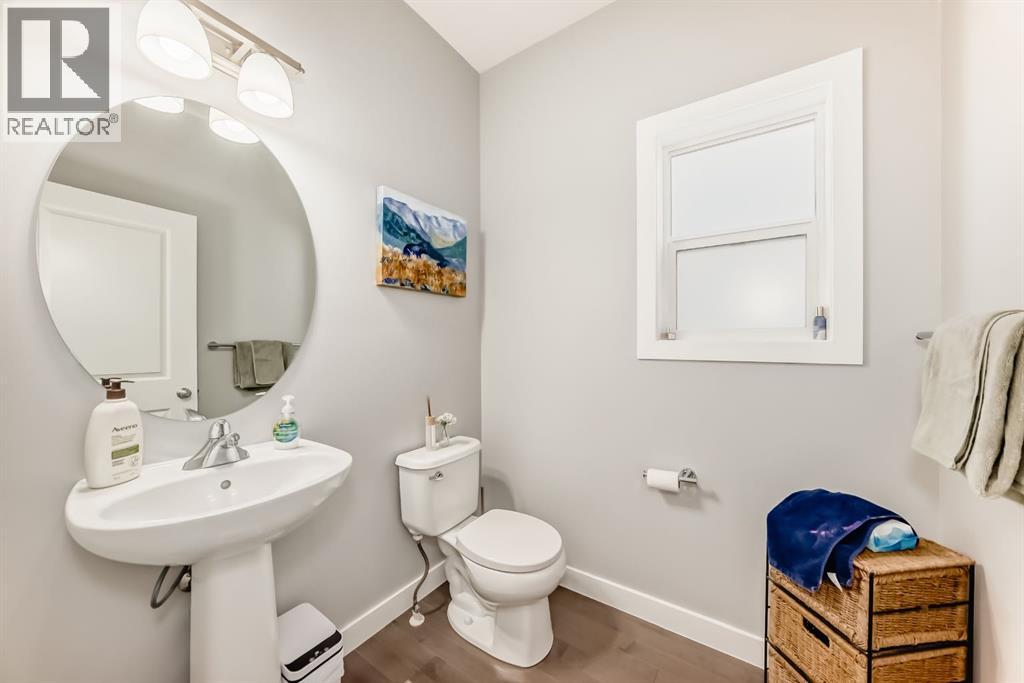 1737 Baywater Drive SW, Airdrie, Alberta  T4B 0T3 - Photo 8 - A2308847