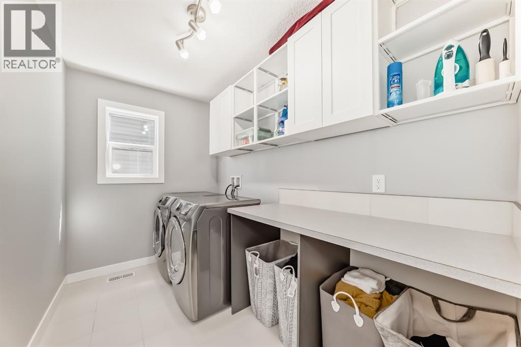1737 Baywater Drive SW, Airdrie, Alberta  T4B 0T3 - Photo 18 - A2308847