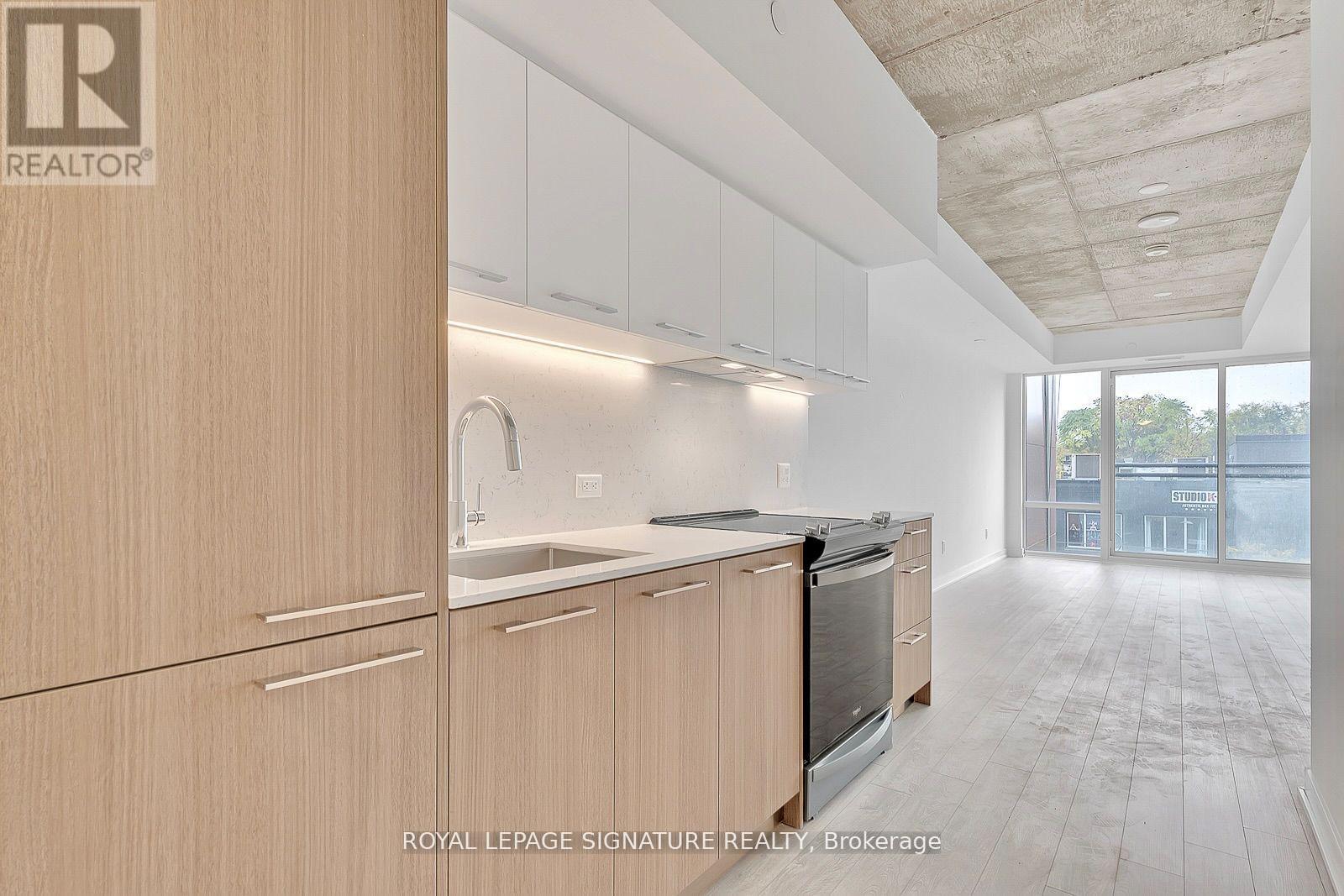 221 - 665 Queen Street E, Toronto, Ontario  M4M 0G3 - Photo 2 - E13122754