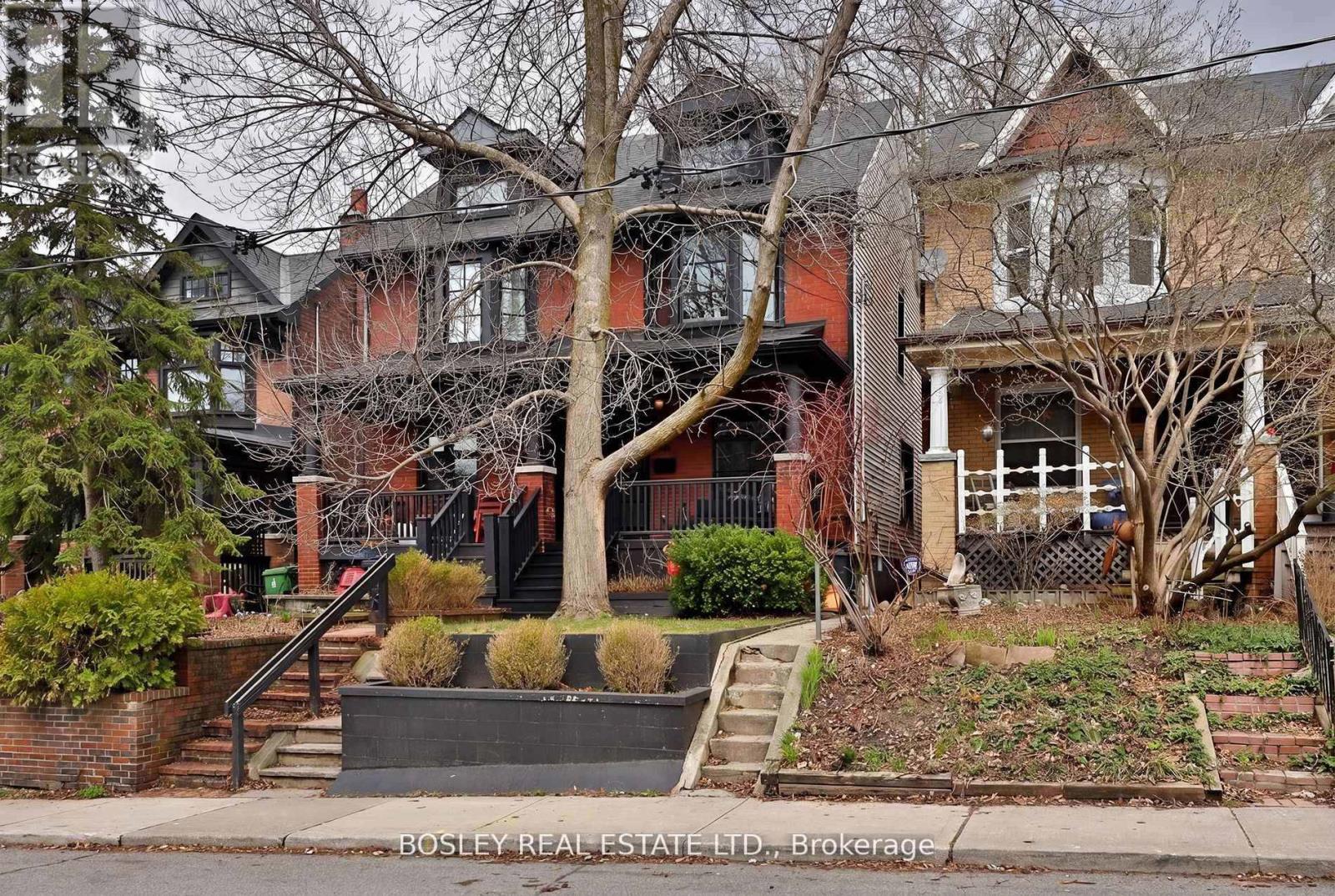 114 IVY AVENUE, Toronto, Ontario