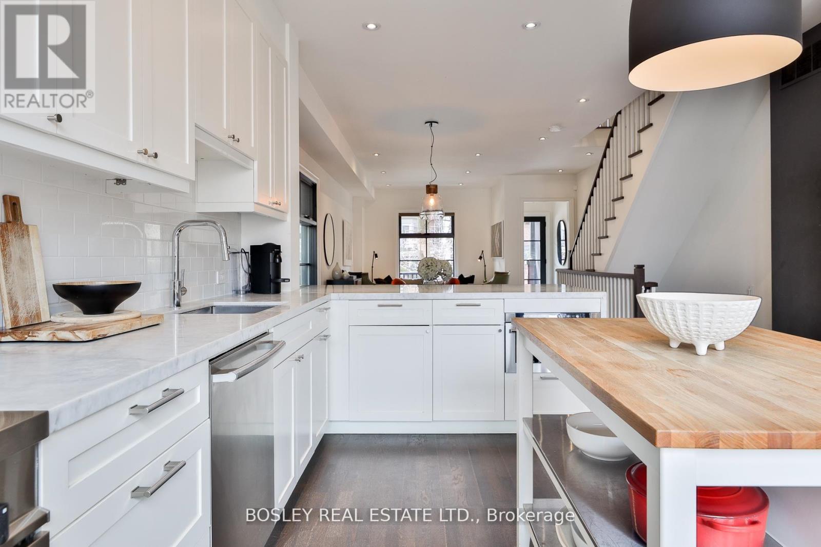 114 Ivy Avenue, Toronto, Ontario  M4L 2H7 - Photo 14 - E13122756