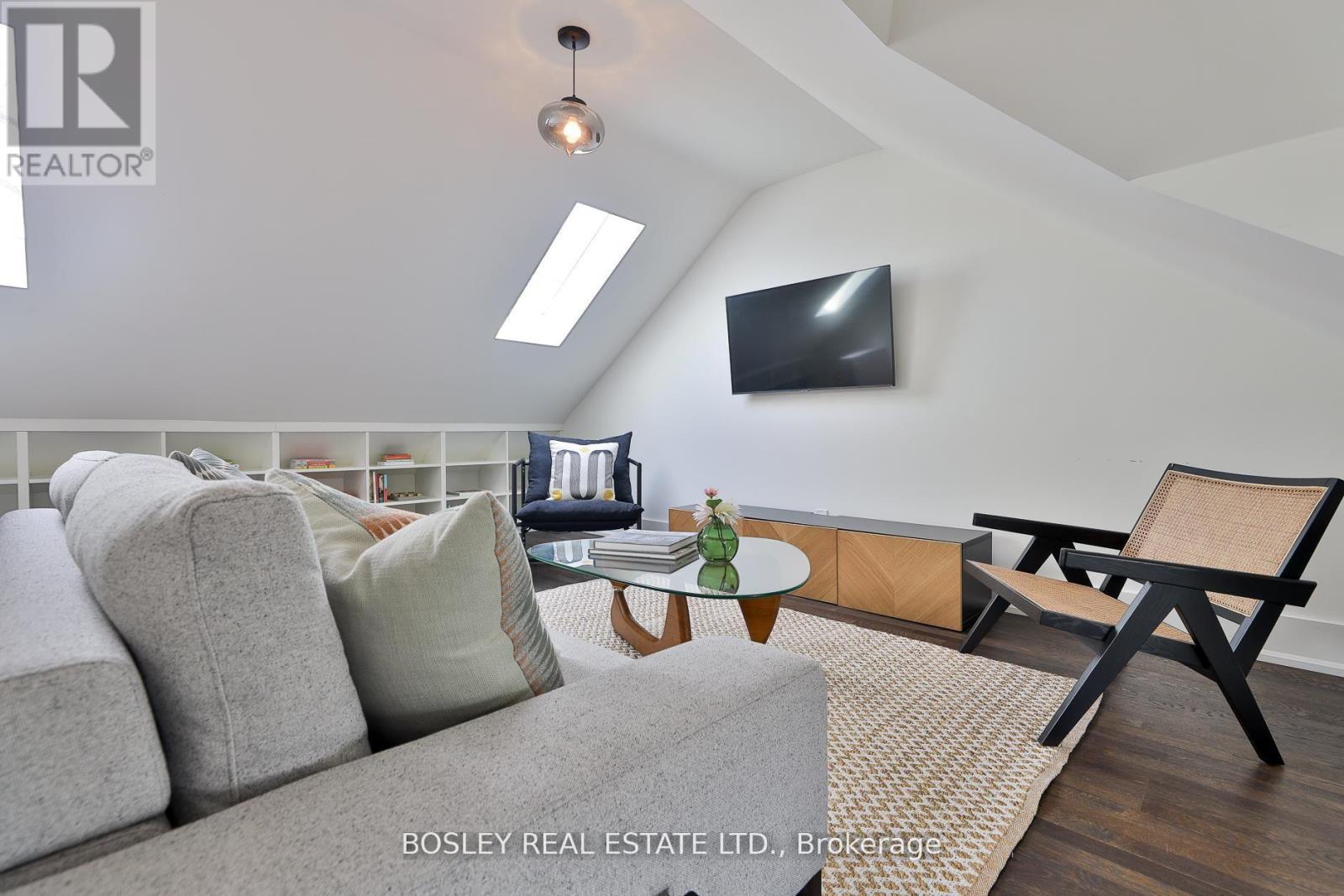 114 Ivy Avenue, Toronto, Ontario  M4L 2H7 - Photo 29 - E13122756