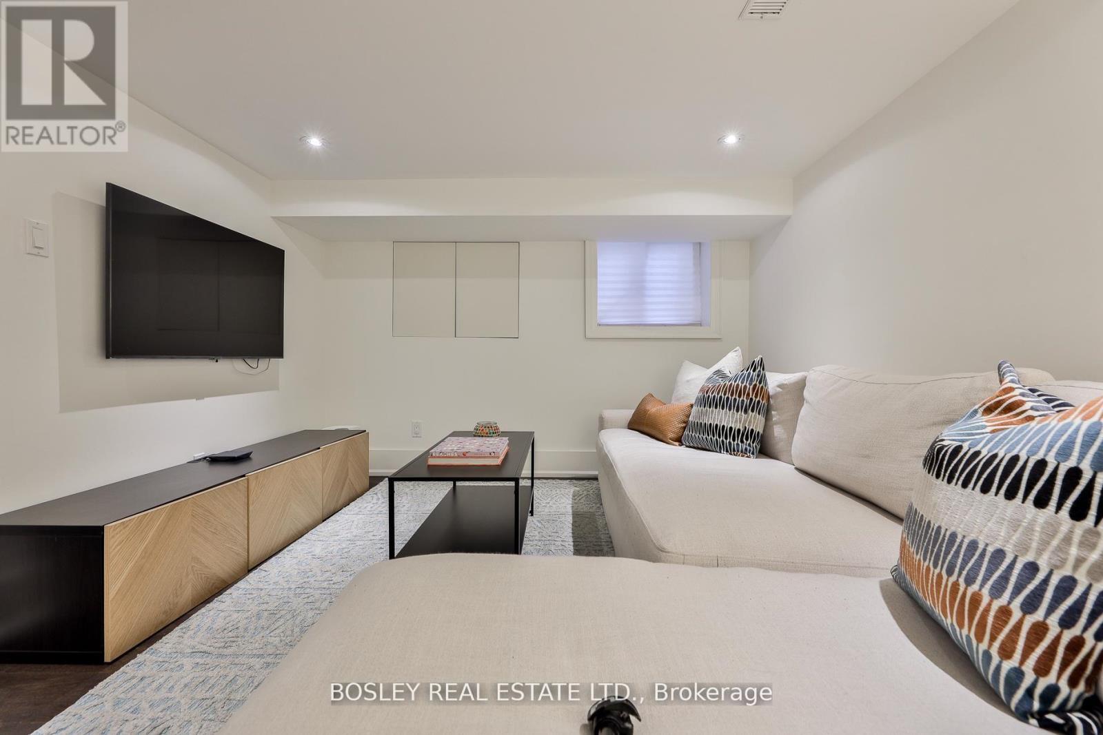 114 Ivy Avenue, Toronto, Ontario  M4L 2H7 - Photo 32 - E13122756