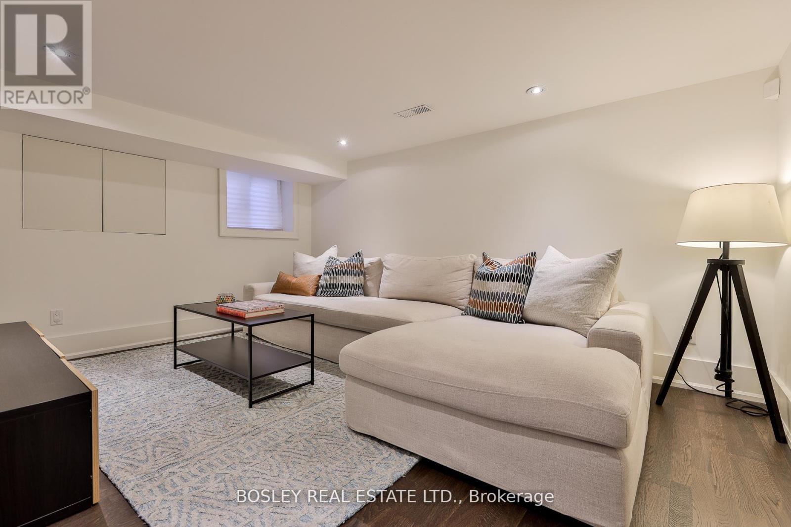 114 Ivy Avenue, Toronto, Ontario  M4L 2H7 - Photo 33 - E13122756