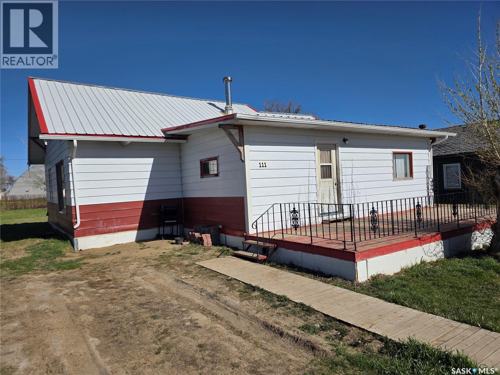 111 Warwick Street, Neville, Saskatchewan  S0N 1T0 - Photo 1 - SK035809