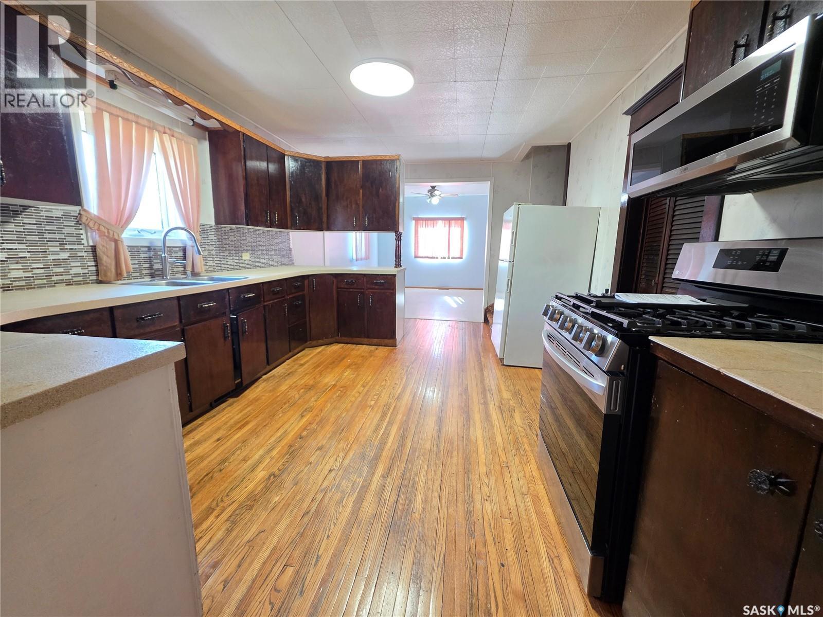 111 Warwick Street, Neville, Saskatchewan  S0N 1T0 - Photo 4 - SK035809