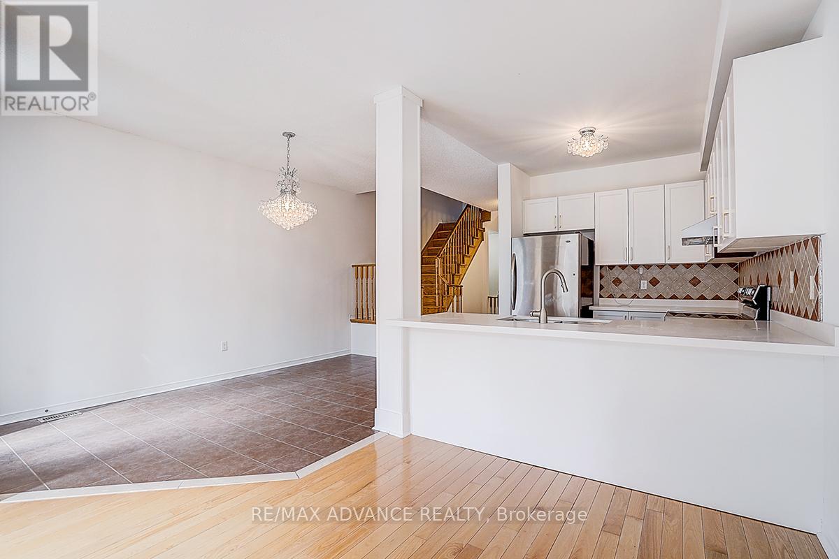 137 Laramie Crescent, Vaughan (Patterson), Ontario  L6A 0R1 - Photo 11 - N13122760