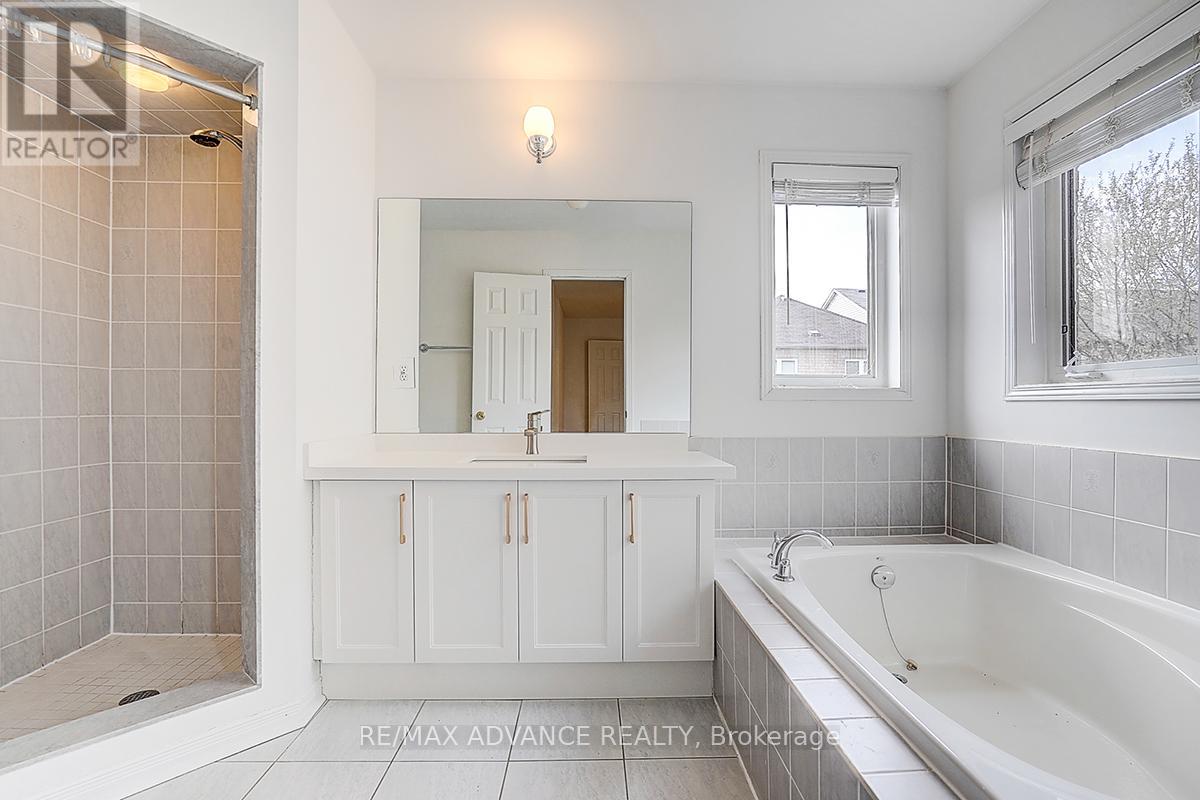137 Laramie Crescent, Vaughan (Patterson), Ontario  L6A 0R1 - Photo 23 - N13122760
