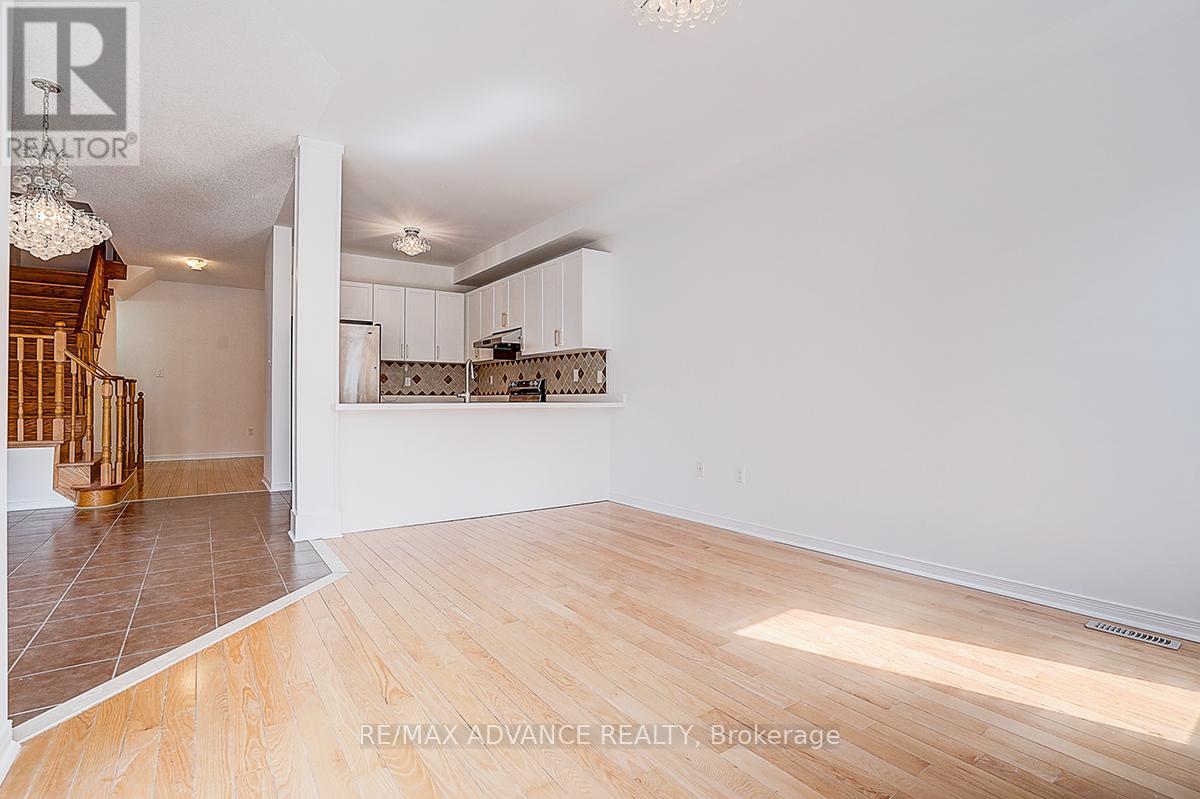 137 Laramie Crescent, Vaughan (Patterson), Ontario  L6A 0R1 - Photo 9 - N13122760