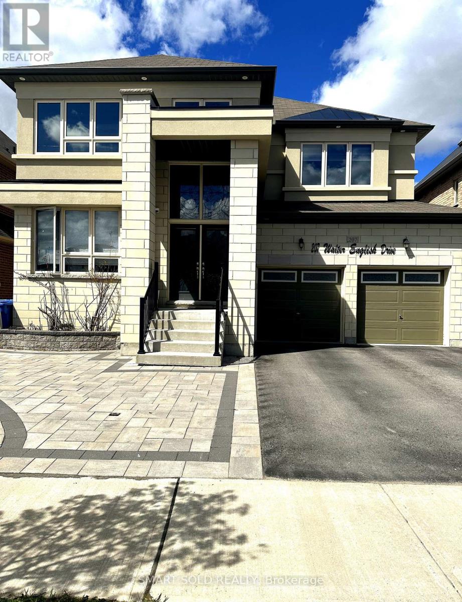 207 WALTER ENGLISH DRIVE, East Gwillimbury, Ontario