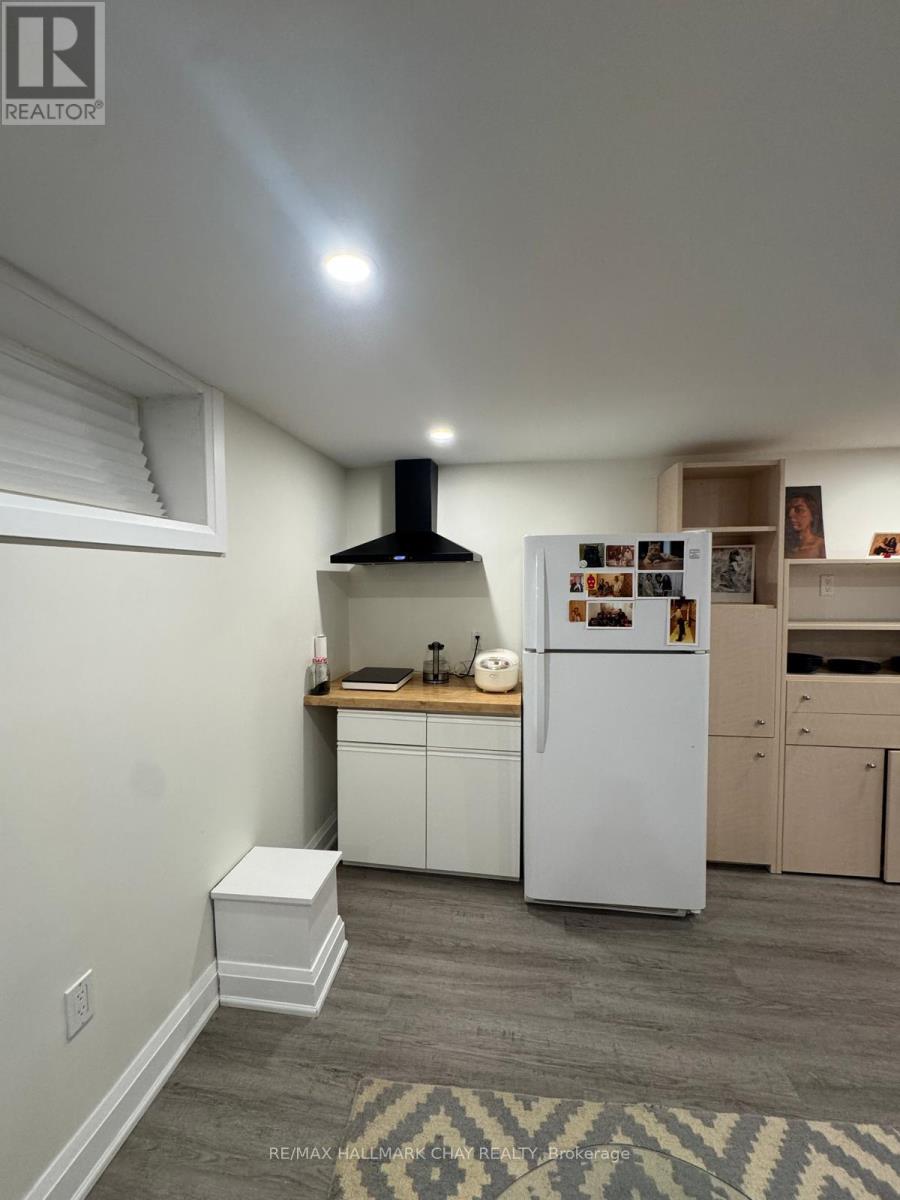 1 DAVIDSON ROAD, Aurora, Ontario