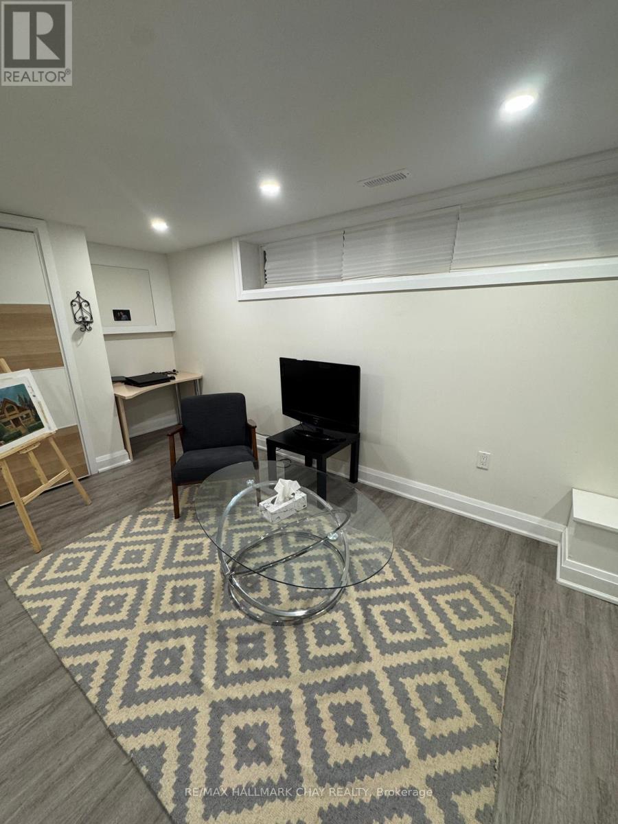 1 Davidson Road, Aurora, Ontario  L4G 2A9 - Photo 4 - N13122786