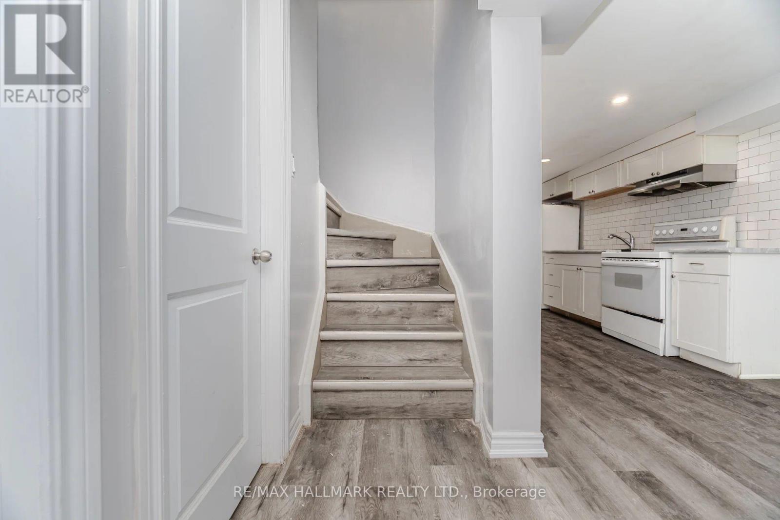 88 Bernick Drive, Barrie (Grove East), Ontario  L4M 2V6 - Photo 4 - S13122840
