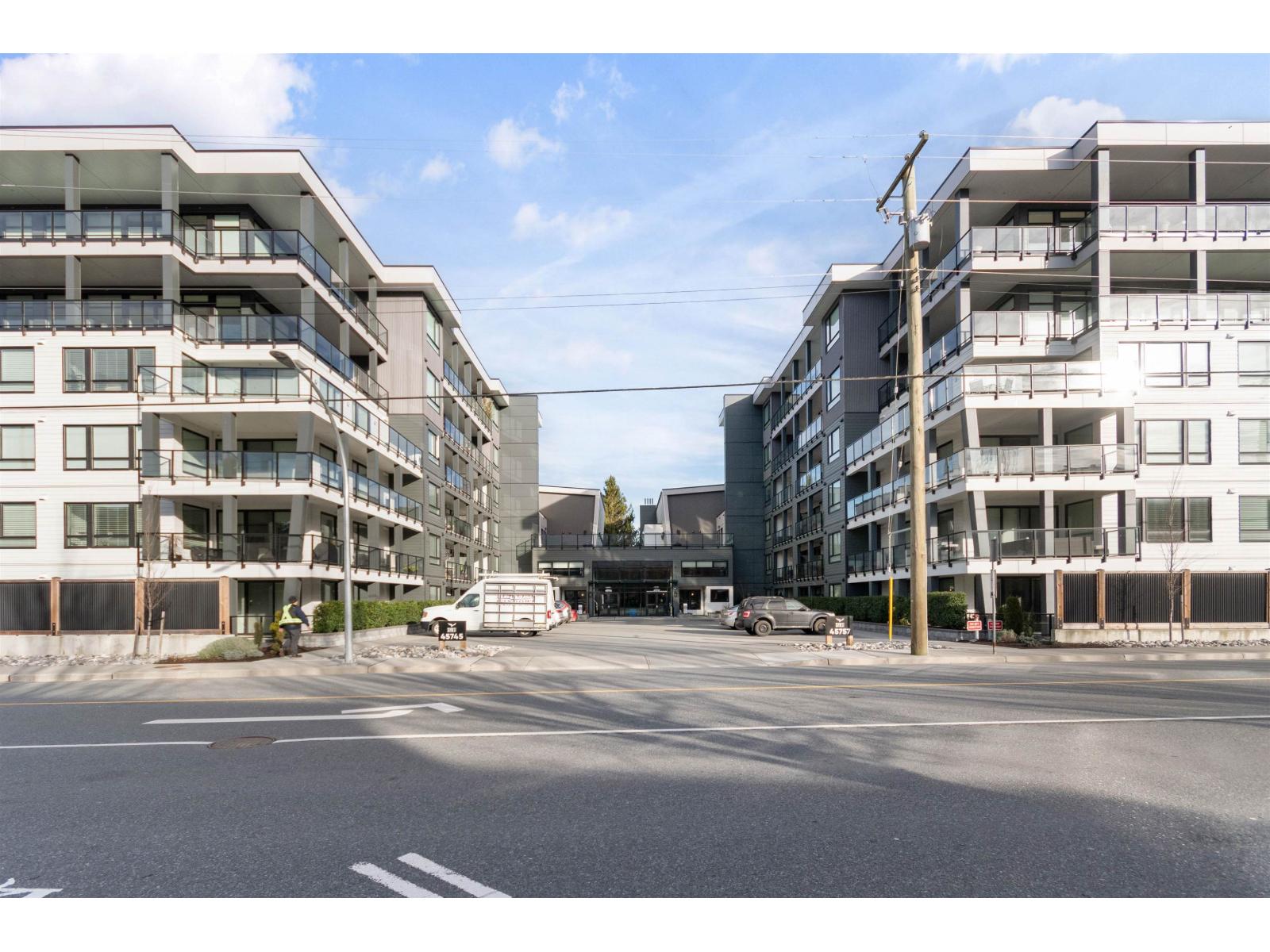 604 45745 Watson Road, Sardis South, Chilliwack, British Columbia  V2R 6K3 - Photo 1 - R3122678