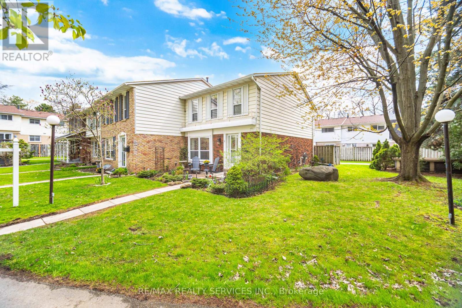1 - 2218 Upper Middle Road, Burlington, Ontario  L7P 2Z9 - Photo 6 - W13122660