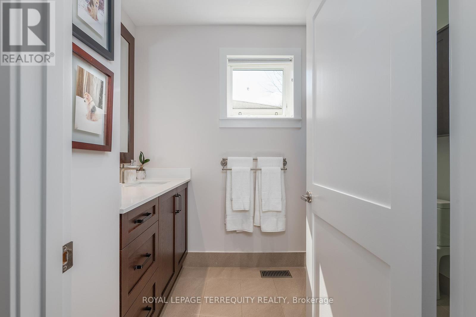 496 The Kingsway, Toronto, Ontario  M9A 3W6 - Photo 23 - W13122692