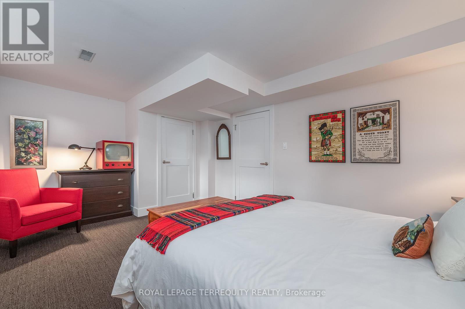 496 The Kingsway, Toronto, Ontario  M9A 3W6 - Photo 38 - W13122692