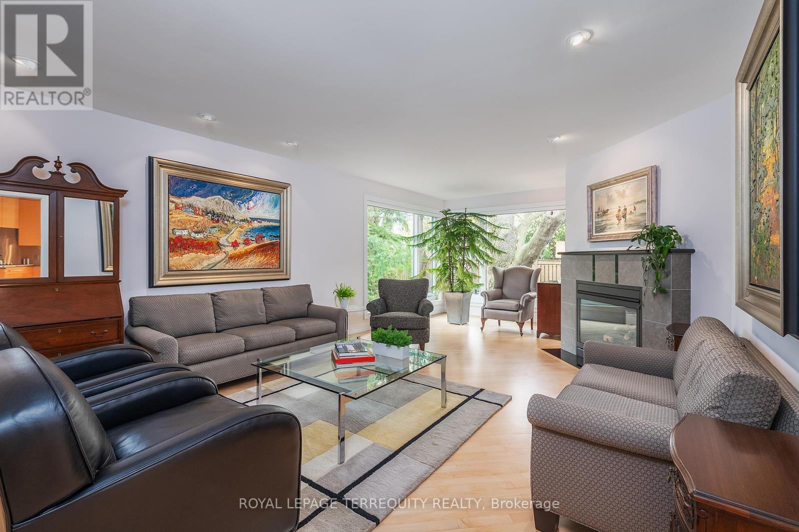 496 The Kingsway, Toronto, Ontario  M9A 3W6 - Photo 4 - W13122692