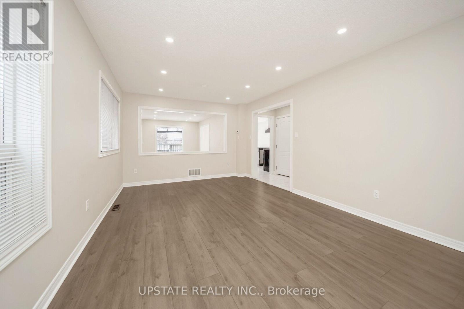 46 Velvet Grass Lane, Brampton, Ontario  L6R 1W1 - Photo 4 - W13122722