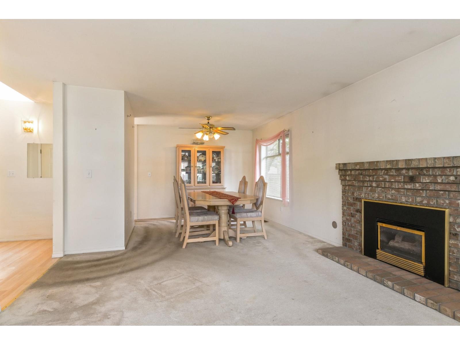 14306 72a Avenue, Surrey, British Columbia V3W 2R3 - Photo 4 - R3123063