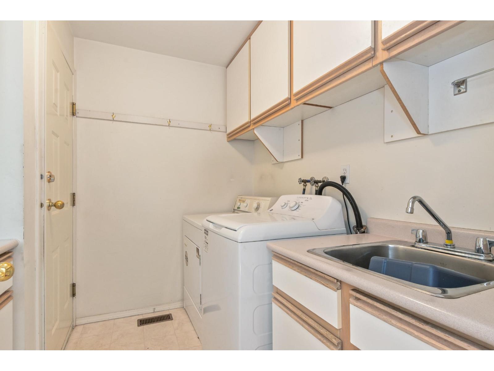 14306 72a Avenue, Surrey, British Columbia V3W 2R3 - Photo 21 - R3123063